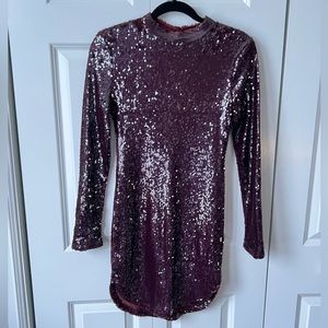 NEW W/O TAGS Fashion Nova Open Back Sequin Dress